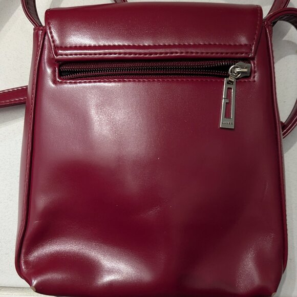 Guess Runway/Statement burgundy/red with Silver Tone Cross Body Bag adjustable! - Picture 2 of 3